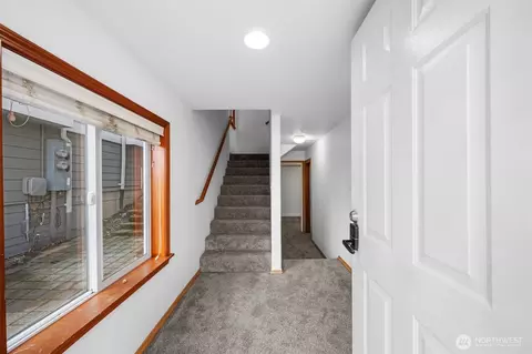 1128 Chestnut St, Everett, WA 98201 photo 3