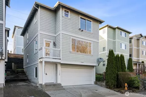 1128 Chestnut St, Everett, WA 98201