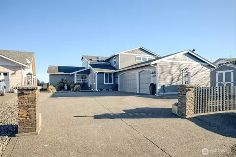 120 Sunrise Ave SE, Ocean Shores, WA 98569