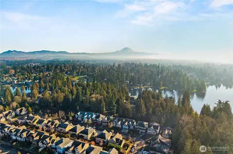 21211 SE 260th St, Maple Valley, WA 98038