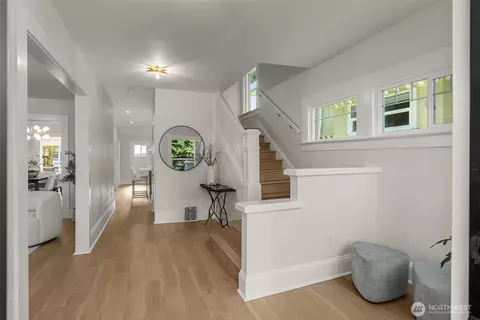 Entry Way - 3113 E Cherry St, Seattle, WA 98122 photo 1 of 2