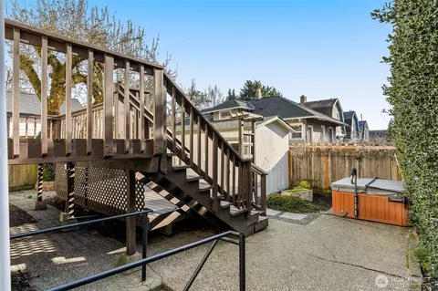 Exterior - 3113 E Cherry St, Seattle, WA 98122 photo 7 of 8