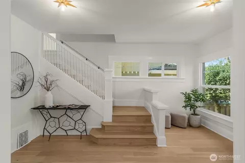 Entry Way - 3113 E Cherry St, Seattle, WA 98122 photo 2 of 2