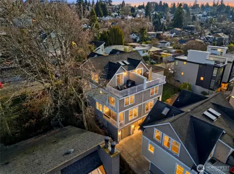 3020 14th Ave W #B, Seattle, WA 98119
