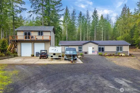 1101 Stavis Dr NW, Seabeck, WA 98380