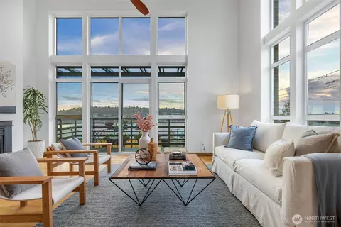 125 E Lynn St #301, Seattle, WA 98102