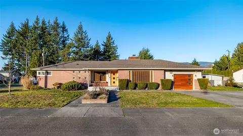 615 Dean Dr, Sedro Woolley, WA 98284