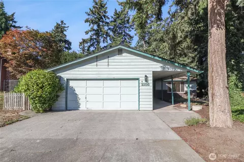 2186 Crosswoods Cir, Oak Harbor, WA 98277