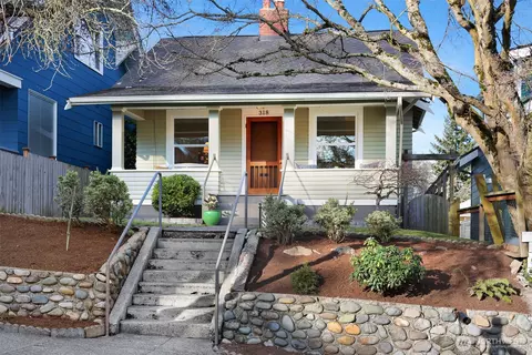 318 N 77th St, Seattle, WA 98103