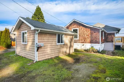 4205 34th Ave S, Seattle, WA 98118