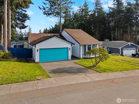 538 NW Ensign Dr, Oak Harbor, WA 98277