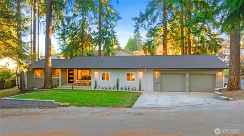 13405 NE 84th St, Redmond, WA 98052