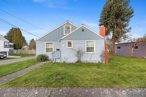 3013 19th St, Everett, WA 98201