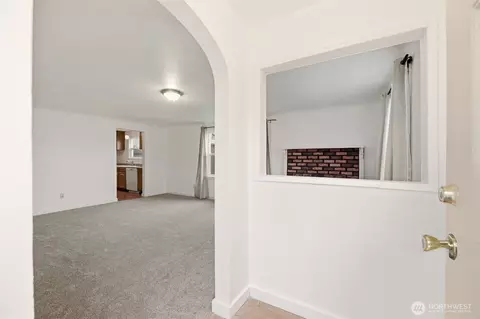 Entry Way - 3013 19th St, Everett, WA 98201 photo 1 of 2