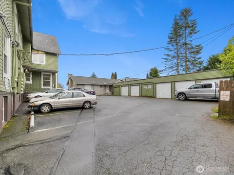 Exterior - 3502 Norton Ave, Everett, WA 98201 photo 4 of 10