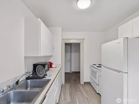 Kitchen - 3502 Norton Ave, Everett, WA 98201 photo 4 of 5