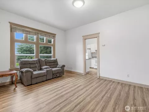 Living - 3502 Norton Ave, Everett, WA 98201 photo 3 of 4