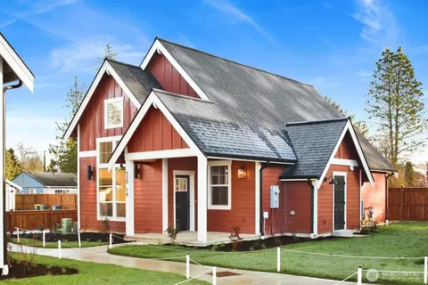 530 E Sunset Dr #14, Bellingham, WA 98225