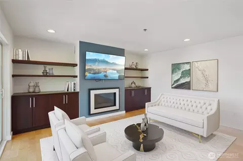 701 Galer St #504, Seattle, WA 98109