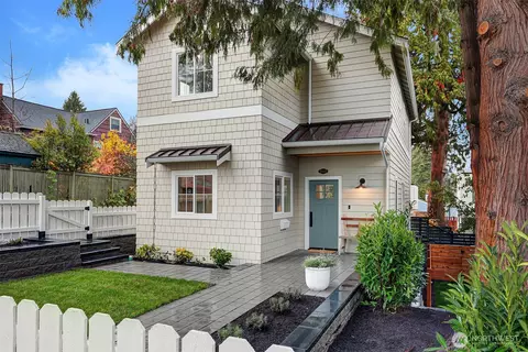 3606 NE 70th St, Seattle, WA 98115