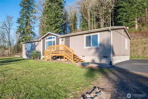 276 Alpenridge Rd, Kelso, WA 98626