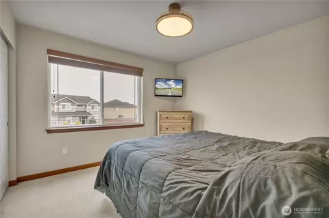 Bedroom - 910 Boatman NW, Orting, WA 98360 photo 4 of 5