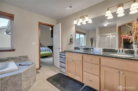 Bath - 910 Boatman NW, Orting, WA 98360 photo 3 of 5