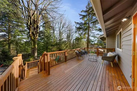 Exterior - 14724 107th Ave NE, Bothell, WA 98011 photo 4 of 10
