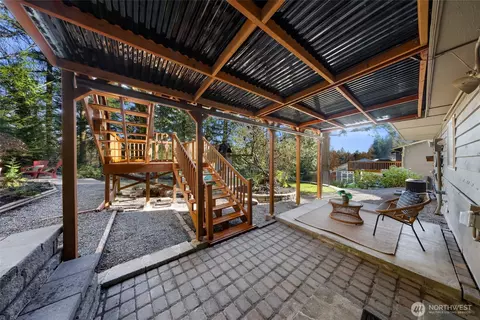 Exterior - 14724 107th Ave NE, Bothell, WA 98011 photo 8 of 10