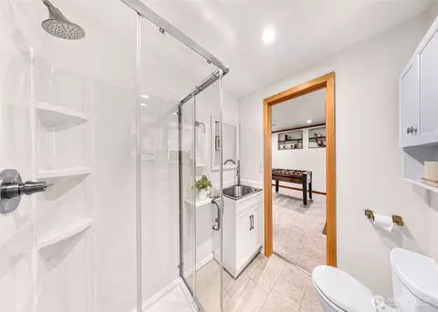 Bath - 14724 107th Ave NE, Bothell, WA 98011 photo 3 of 3