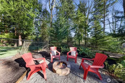 Exterior - 14724 107th Ave NE, Bothell, WA 98011 photo 7 of 10