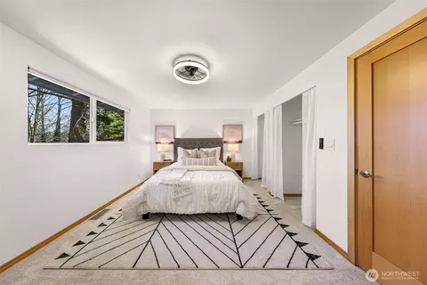 Bedroom - 14724 107th Ave NE, Bothell, WA 98011 photo 2 of 7