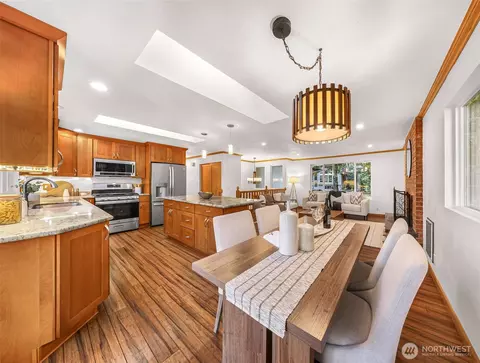 Dining - 14724 107th Ave NE, Bothell, WA 98011 photo 3 of 3