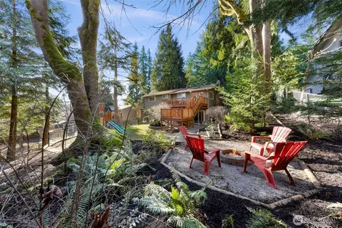 Exterior - 14724 107th Ave NE, Bothell, WA 98011 photo 6 of 10