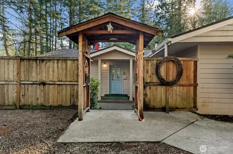5811 Wollochet Dr NW, Gig Harbor, WA 98335