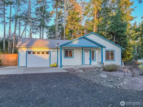 312 Pearsall St SE, Ocean Shores, WA 98569