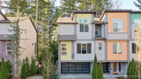 13724 Ash Way #C1, Everett, WA 98204