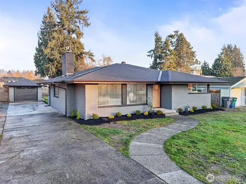 208 J St NE, Auburn, WA 98002