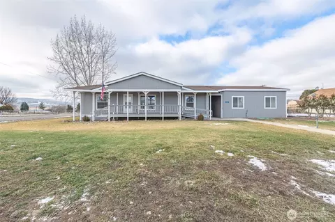 424 S Central Ave, Waterville, WA 98858