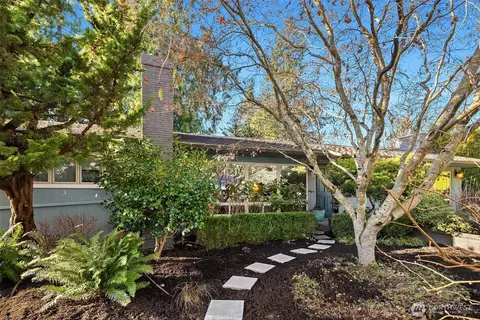 10743 14th Ave NE, Seattle, WA 98125