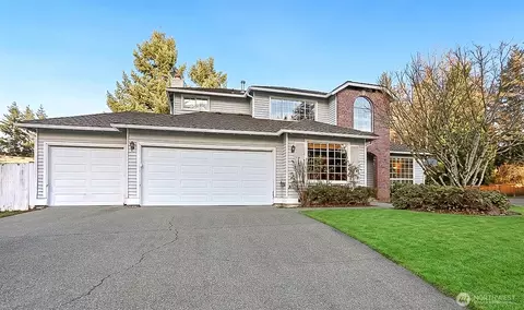 Exterior - 4007 119th Pl SE, Everett, WA 98208 photo 6 of 7