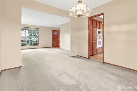 Living - 4007 119th Pl SE, Everett, WA 98208 photo 1 of 6
