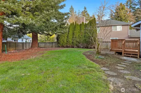 Exterior - 4007 119th Pl SE, Everett, WA 98208 photo 3 of 7