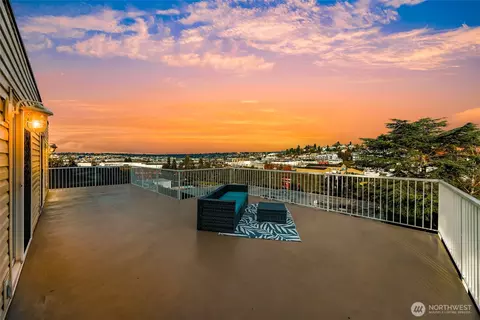 3228 21st Ave W #300, Seattle, WA 98199