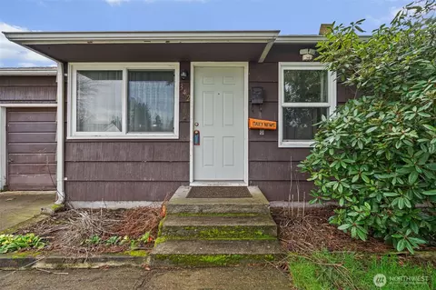 Exterior - 342 Beech St, Longview, WA 98632 photo 2 of 7