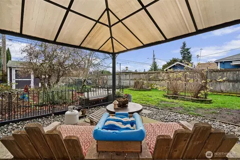 Exterior - 342 Beech St, Longview, WA 98632 photo 6 of 7