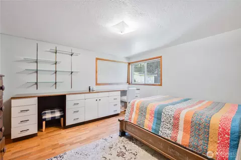 Bedroom - 128 Alpha Dr, Longview, WA 98632 photo 4 of 5