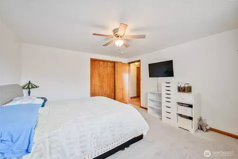 Bedroom - 128 Alpha Dr, Longview, WA 98632 photo 2 of 5