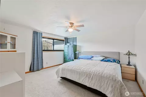 Bedroom - 128 Alpha Dr, Longview, WA 98632 photo 1 of 5