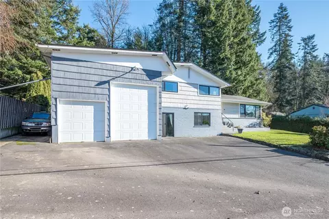 Exterior - 128 Alpha Dr, Longview, WA 98632 photo 2 of 6